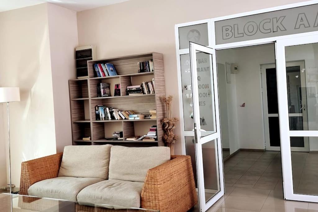 Уютен Апартамент Близо До Морето Igroeg Burgas City Exterior foto